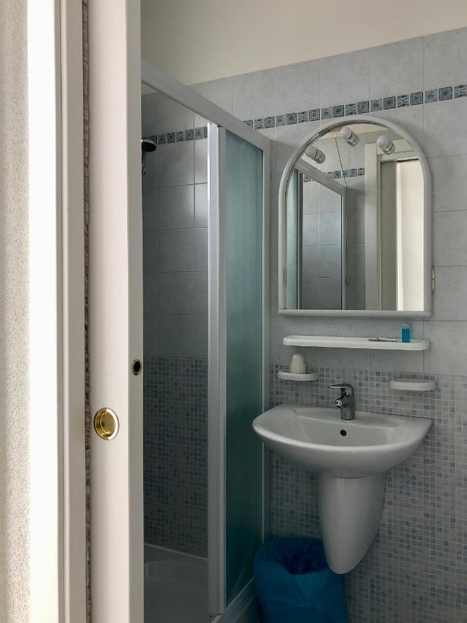 Albergo Elena Garni Каорле Экстерьер фото